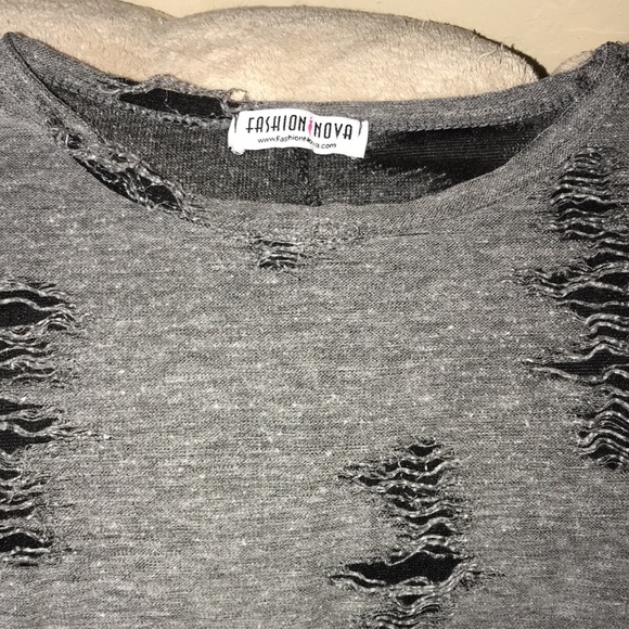 Fashion Nova S/M grey and black oversized stretchy highly distressed top 💕 - Picture 2 of 6